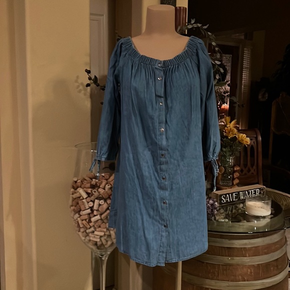 Denim short dress or long shirt, button down and off the shoulder - Picture 1 of 5